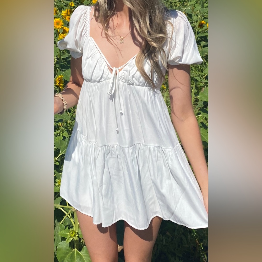 White Sleeveless Dress